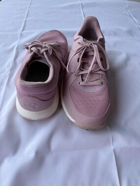 Lululemon Strongfeel Train Shoes Pink Women’s Size 9 Training Sneakers